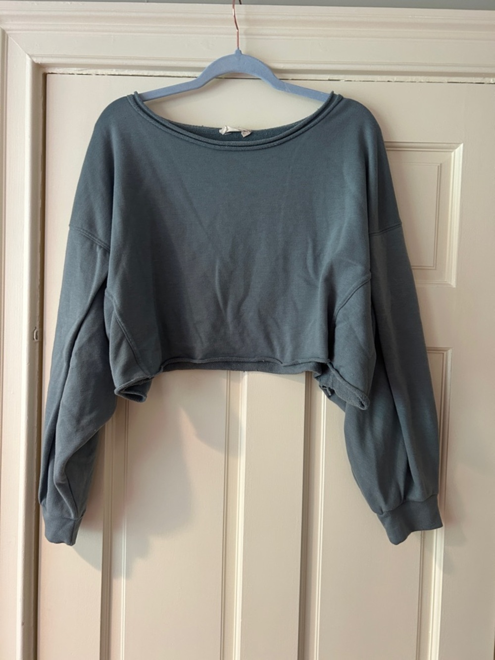 Cropped Altard state greenish gray Blue Sweatshirt - Women's Relaxed Pullover
